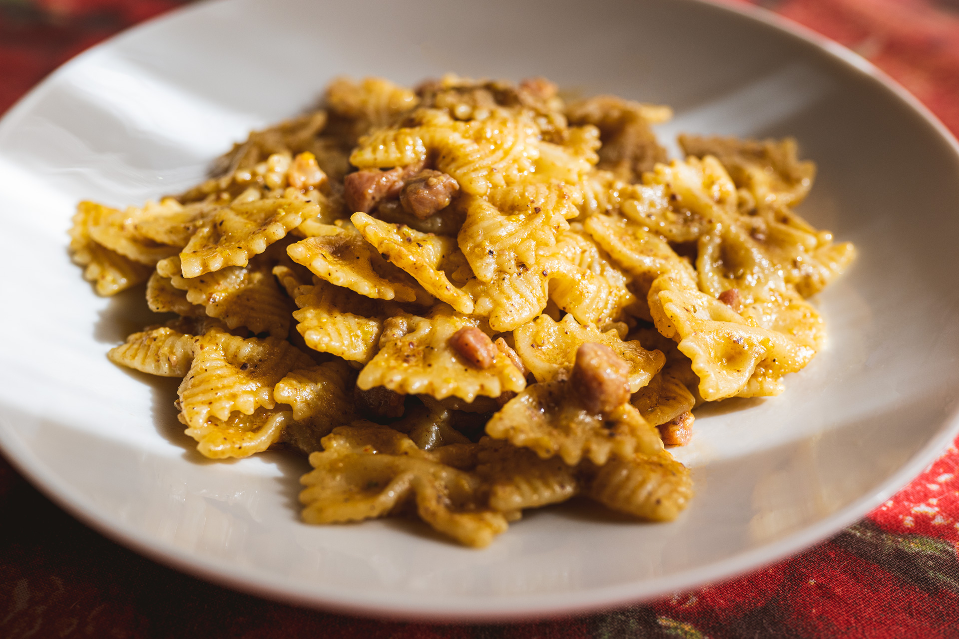 Farfallette Pesto e Pancetta